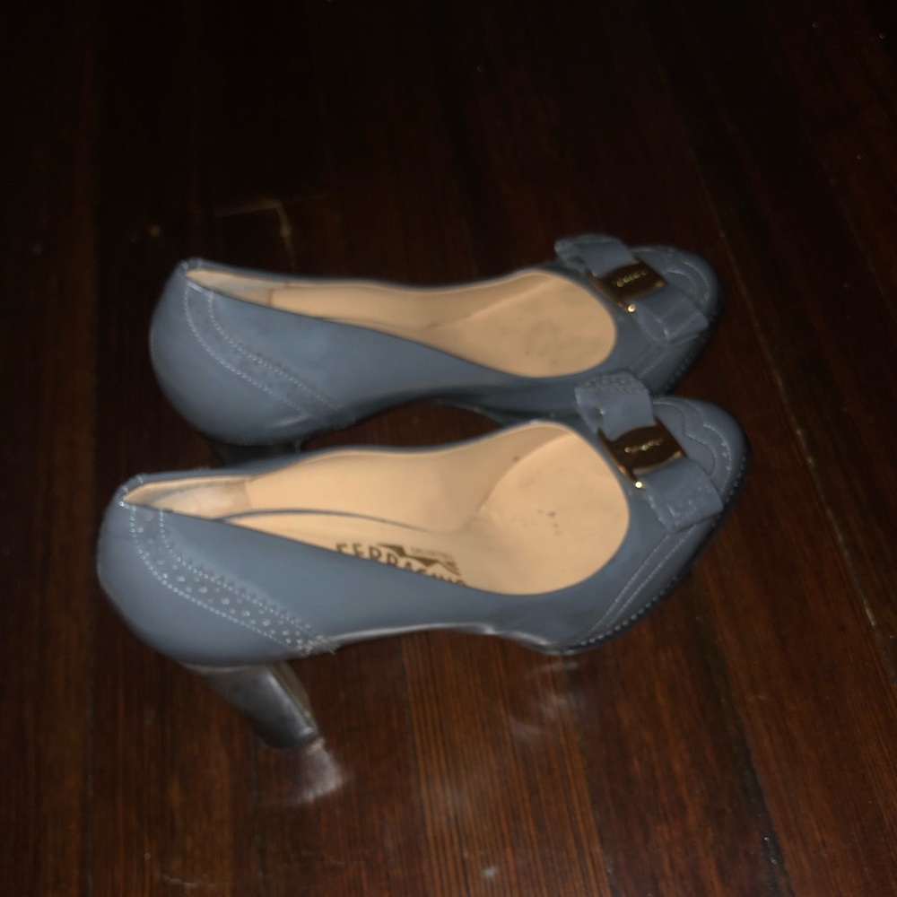 Grey/blue Ferragamo heals
